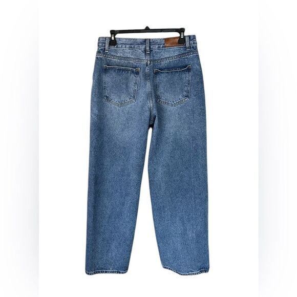 Nasty Gal Women’s High Waist Mom Jeans. US Size 10. Medium Rinse. - Picture 3 of 9